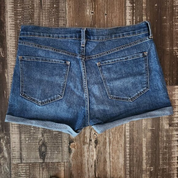 Old Navy Women's Blue Jean Shorts Cuffed Hem  Size 12 - Picture 2 of 7